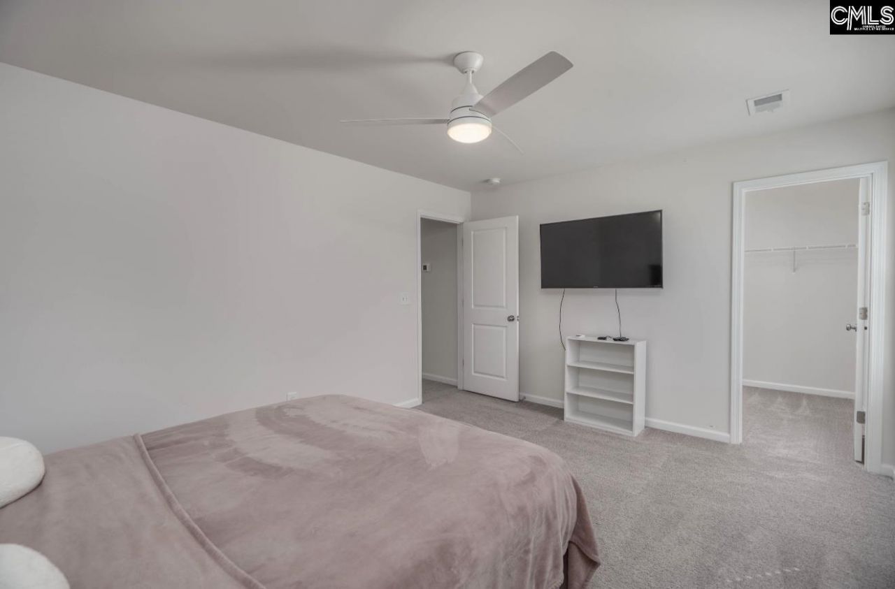 20 Breeders Court  Photo 31