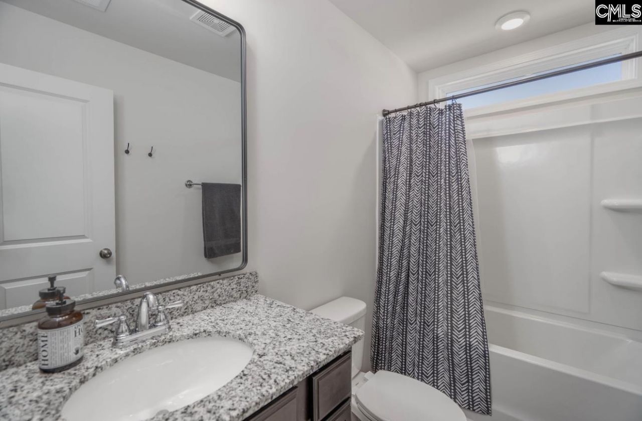 20 Breeders Court  Photo 33