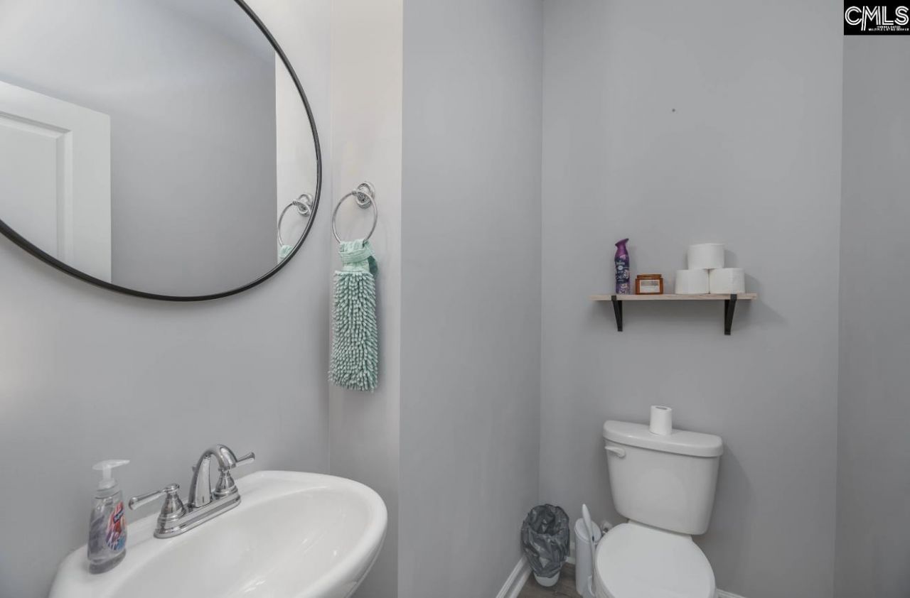 20 Breeders Court  Photo 34