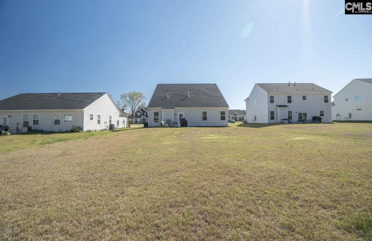 20 Breeders Court  Photo 36