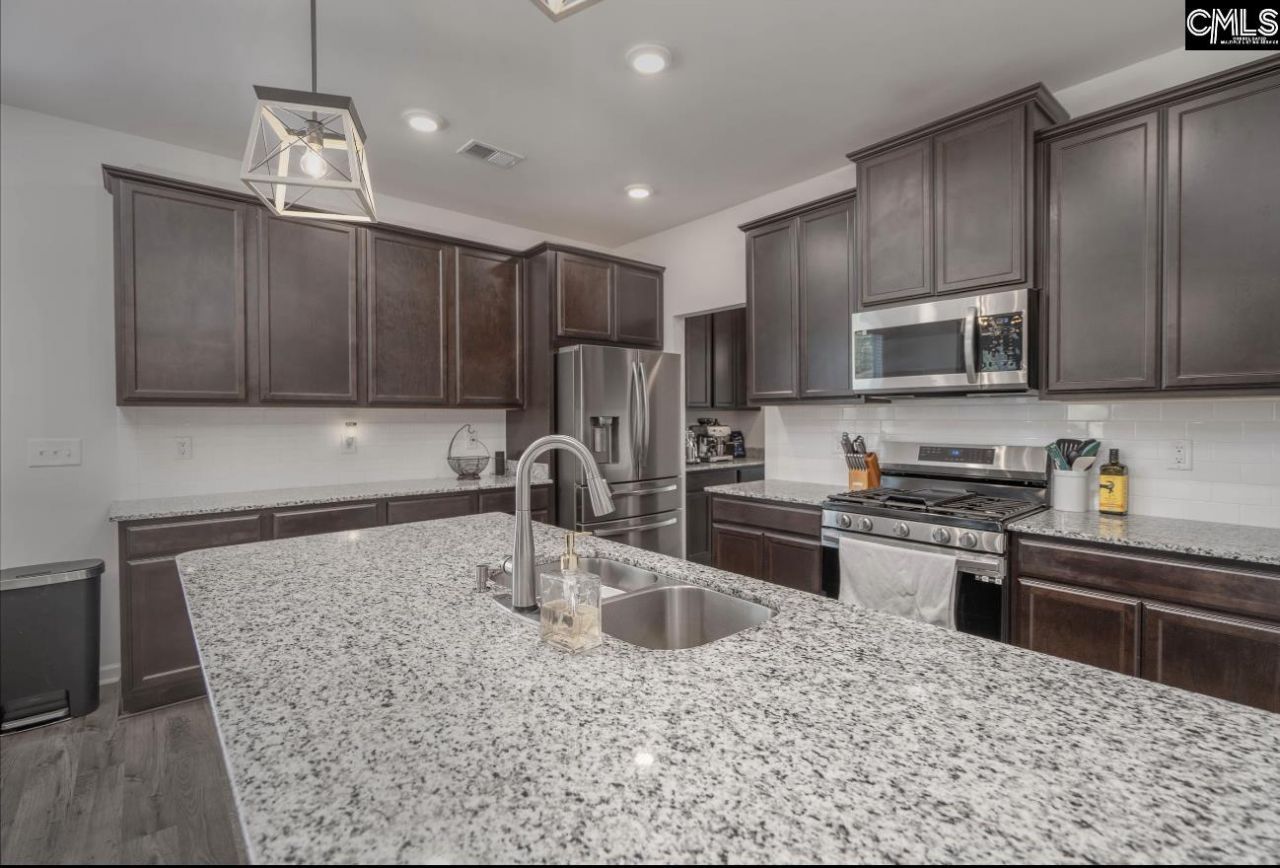 20 Breeders Court  Photo 6