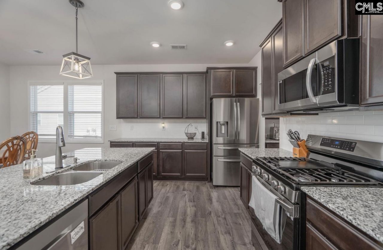 20 Breeders Court  Photo 8