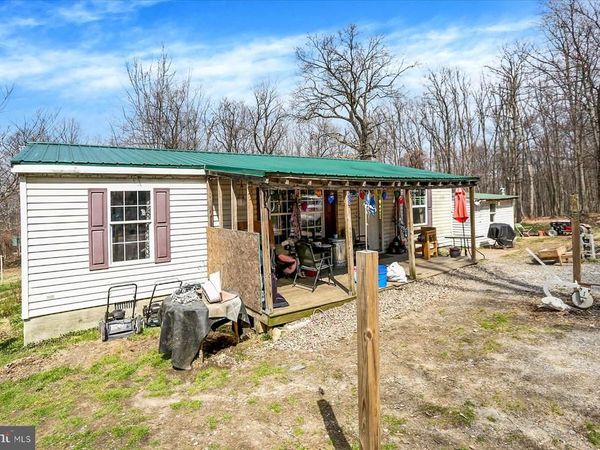411 A MOUNTAIN VIEW ROAD , MOUNT HOLLY SPRINGS, PA 17065