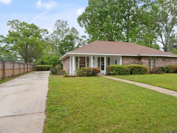 525 Hexham Rd, Baton Rouge, LA 70819