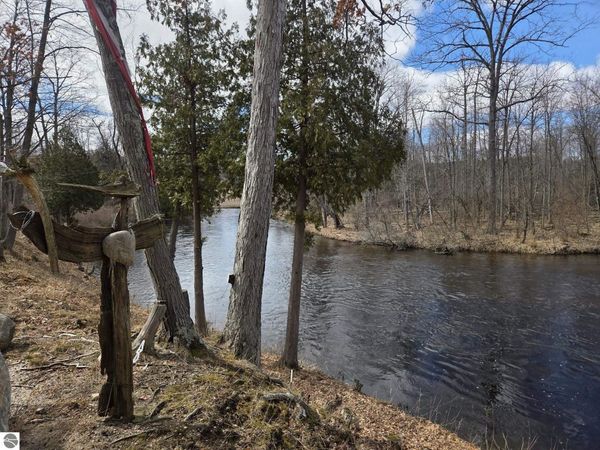 5172 Pickard Road W, Mt Pleasant, MI 48858