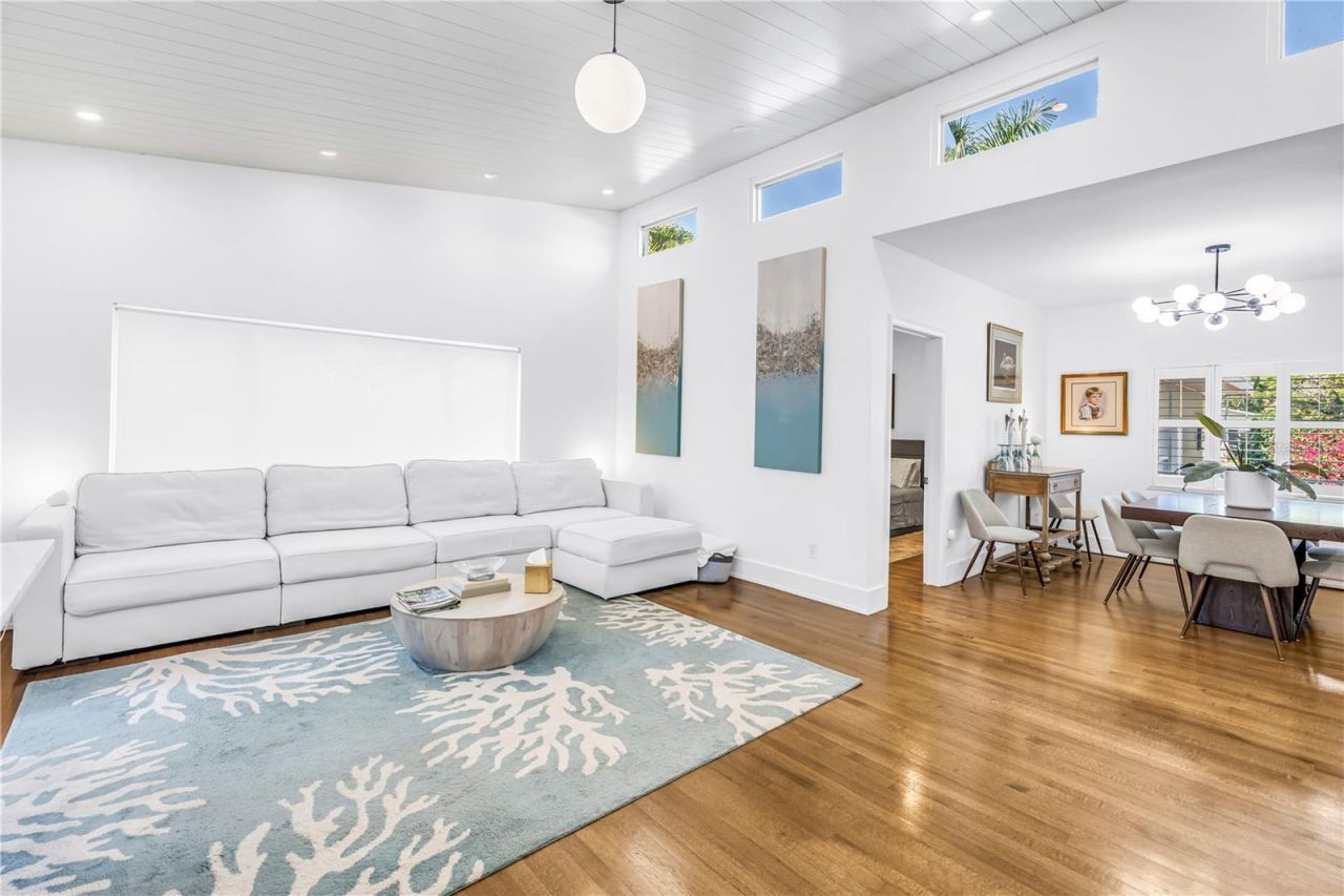 209 Bandera Way Ne, Saint Petersburg, FL 33704 Photo