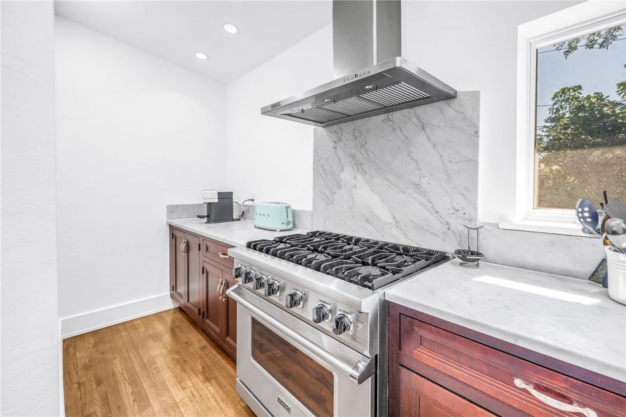 209 Bandera Way Ne, Saint Petersburg, FL 33704 Photo