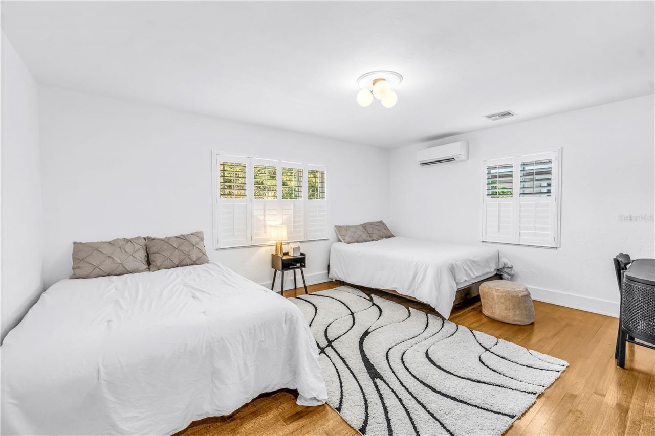 209 Bandera Way Ne, Saint Petersburg, FL 33704 Photo