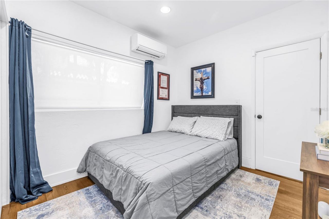 209 Bandera Way Ne, Saint Petersburg, FL 33704 Photo