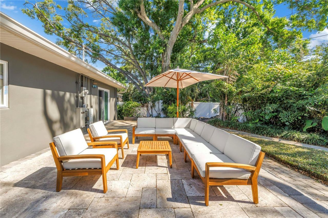 209 Bandera Way Ne, Saint Petersburg, FL 33704 Photo