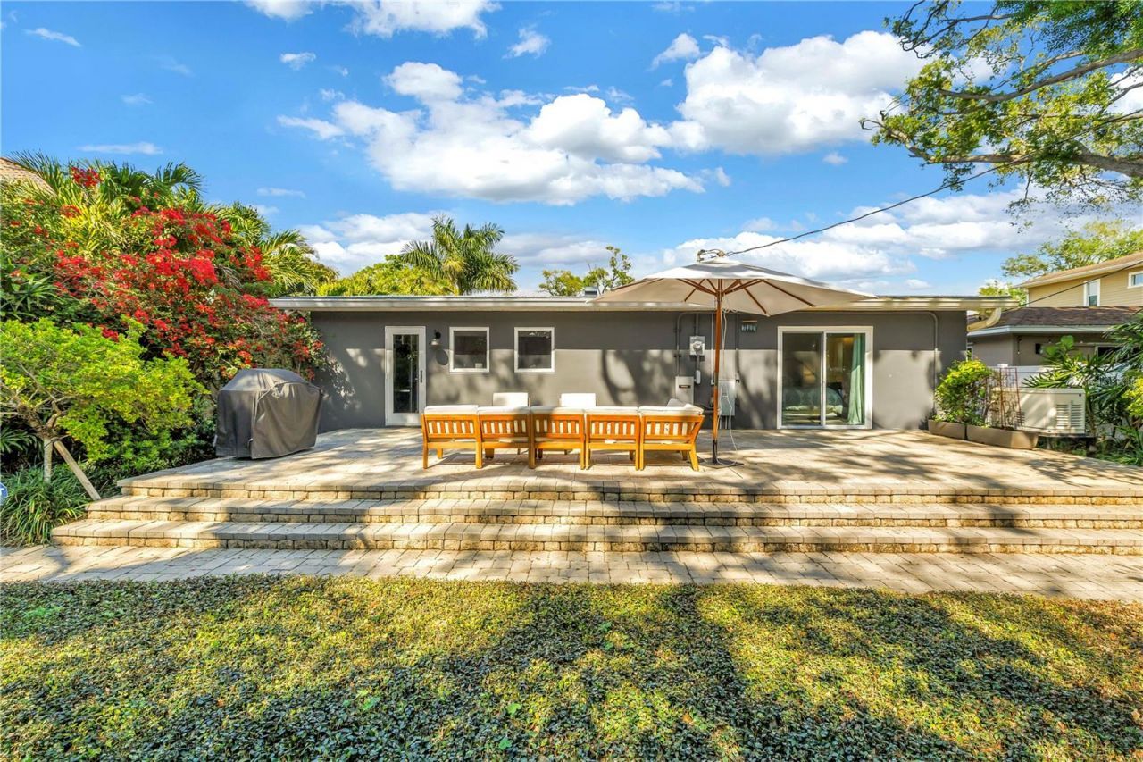 209 Bandera Way Ne, Saint Petersburg, FL 33704 Photo