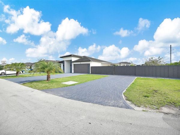 13334 SW 227th St , Miami, FL 33170