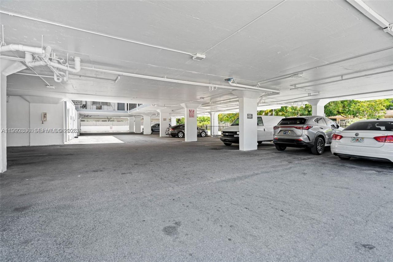 1230 NE 139th St , Unit 304, North Miami, FL 33161 Photo