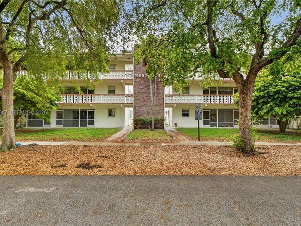 412 S Luna Ct , Unit 11, Hollywood, FL 33021