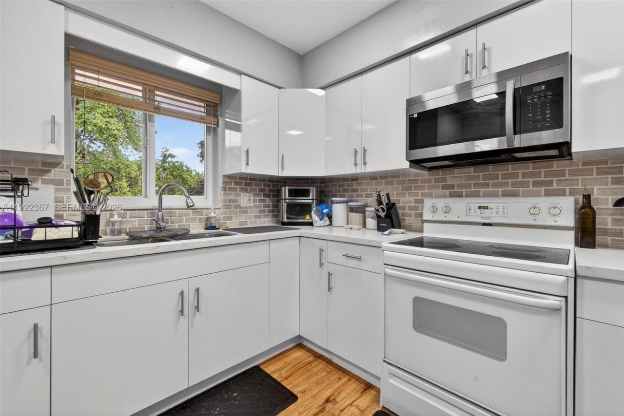 412 S Luna Ct , Unit 11, Hollywood, FL 33021 Photo