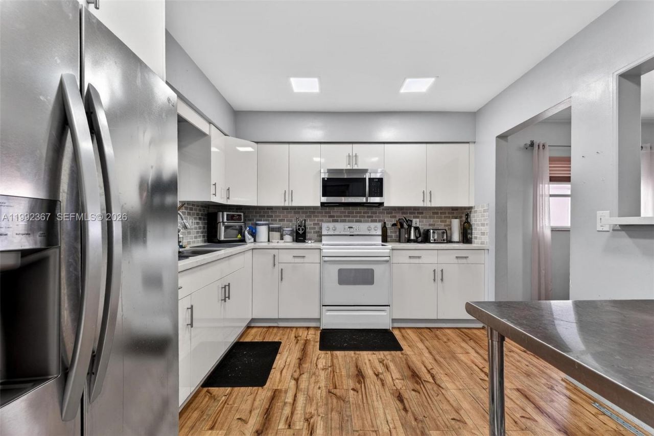 412 S Luna Ct , Unit 11, Hollywood, FL 33021 Photo