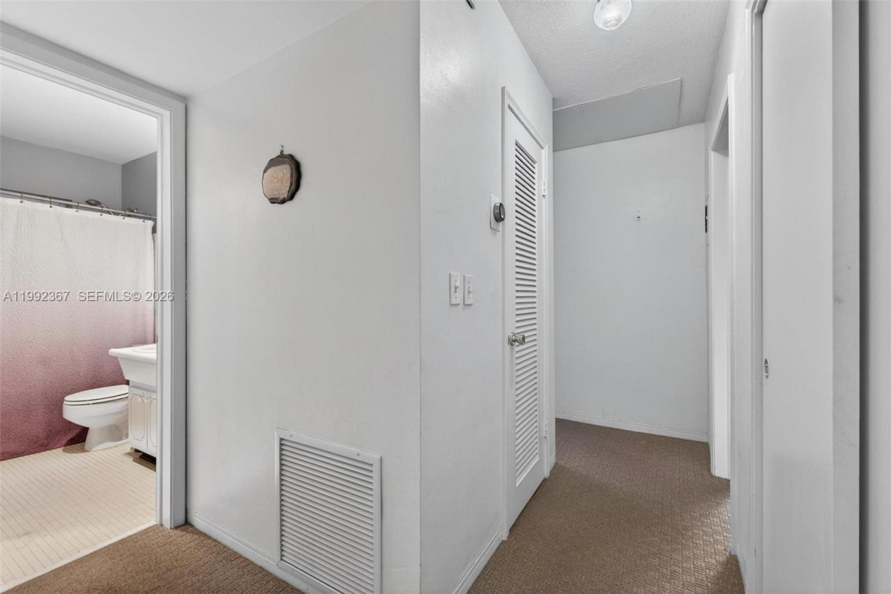 412 S Luna Ct , Unit 11, Hollywood, FL 33021 Photo