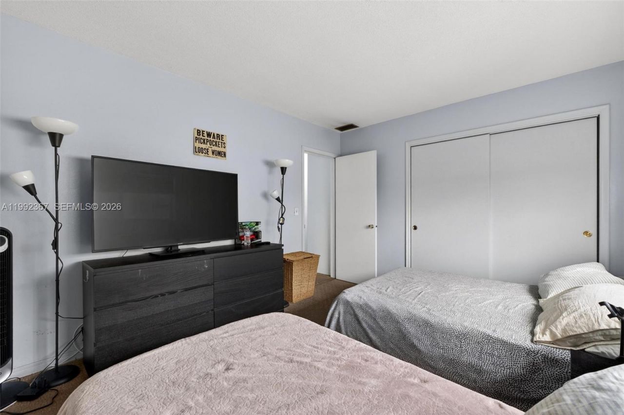 412 S Luna Ct , Unit 11, Hollywood, FL 33021 Photo