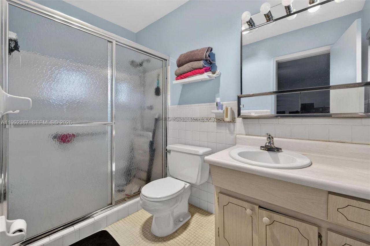 412 S Luna Ct , Unit 11, Hollywood, FL 33021 Photo