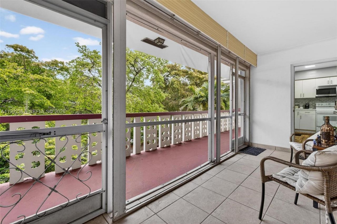 412 S Luna Ct , Unit 11, Hollywood, FL 33021 Photo