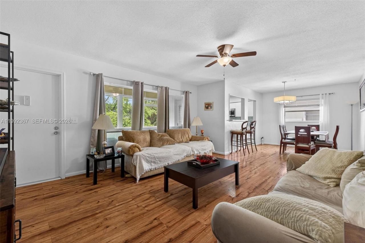 412 S Luna Ct , Unit 11, Hollywood, FL 33021 Photo