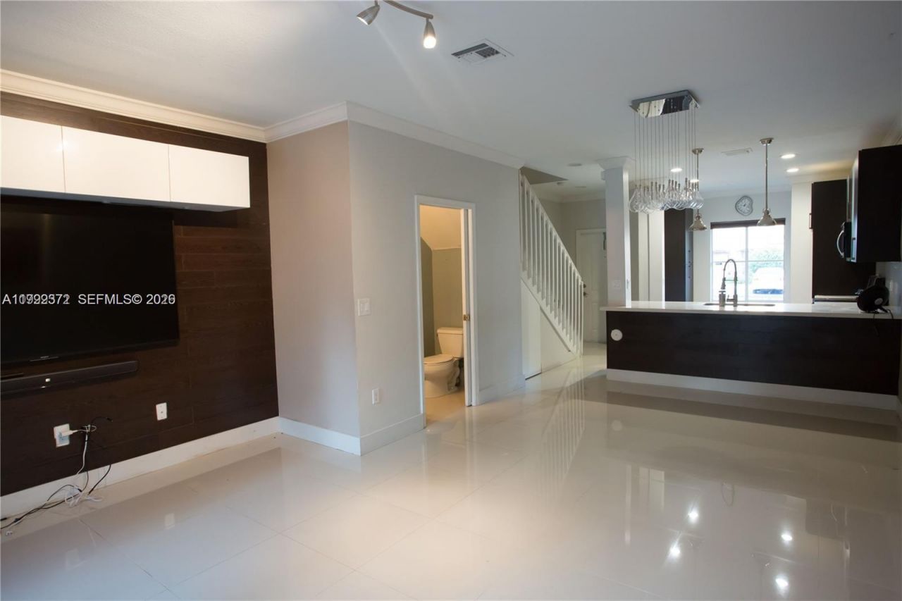 2650 SW 83rd Ave, Unit 105, Miramar, FL 33025 Photo