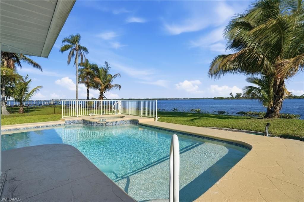 4473 E Riverside Dr, Fort Myers, FL 33905 Photo