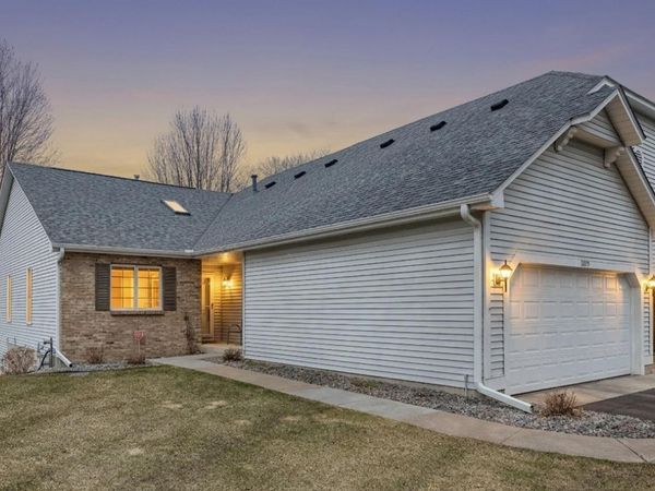 2679 Lake Court Circle, Mounds View, MN 55112