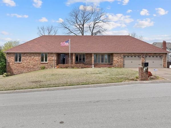 3330 Delaware Avenue, Joplin, MO 64804