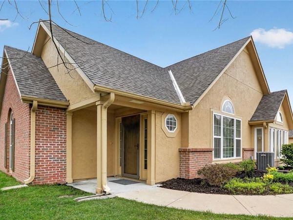 14232 W 151st Terrace, Unit 502, Olathe, KS 66062