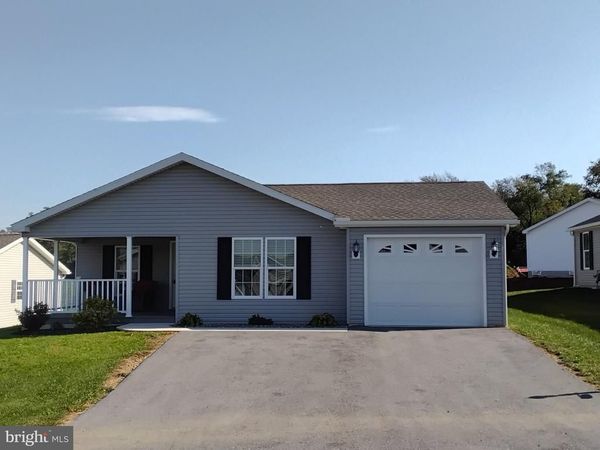 24 BURKE DRIVE, SHIPPENSBURG, PA 17257