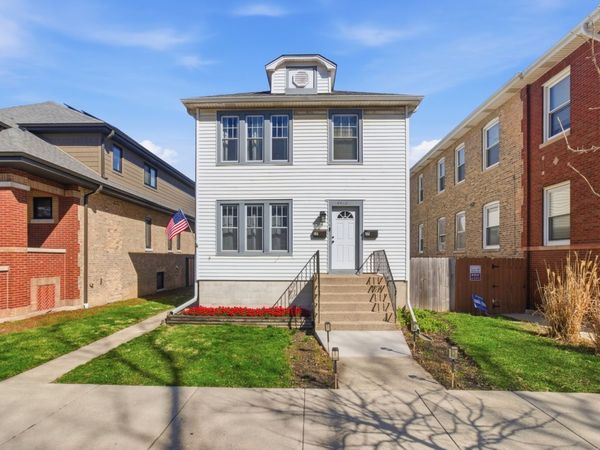 4462 W Wilson Avenue , Chicago, IL 60630