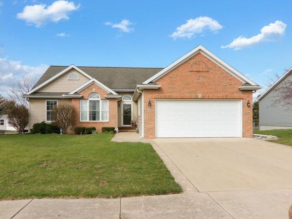 2219 Bracebridge Road , Bloomington, IL 61705