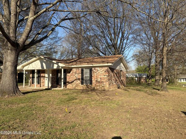 5536 Crestwood Drive, Horn Lake, MS 38637