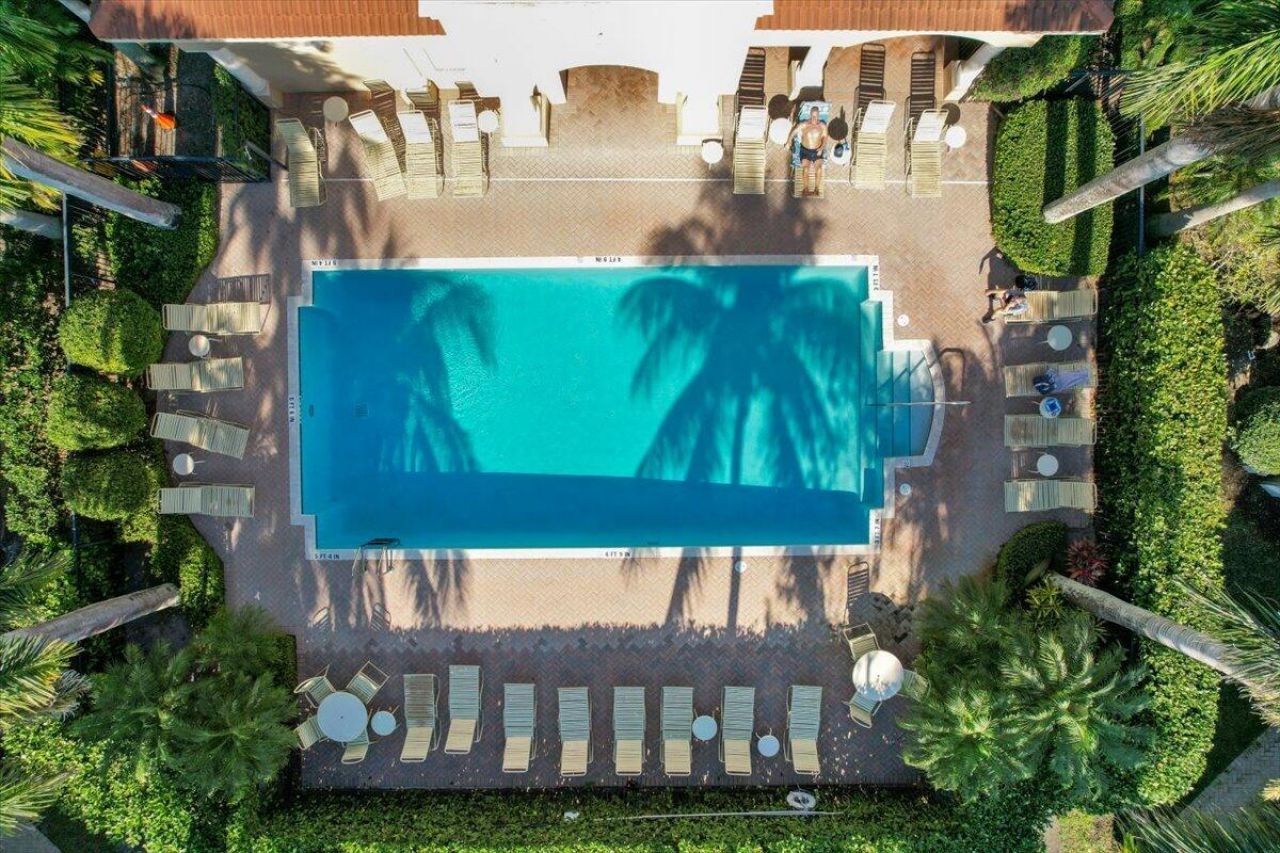 4986 Bonsai Circle, Unit Apt 214, Palm Beach Gardens, FL 33418 Photo