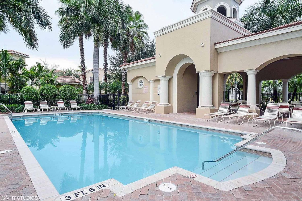 4986 Bonsai Circle, Unit Apt 214, Palm Beach Gardens, FL 33418 Photo