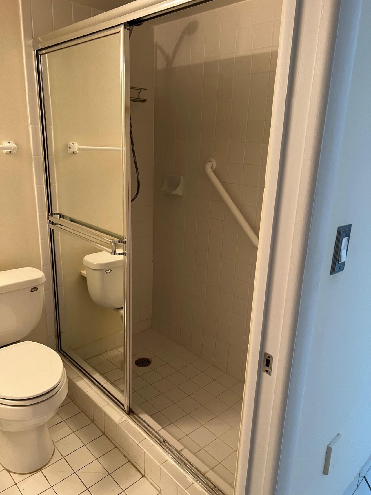 2600 Collins Avenue, Unit 401, Miami Beach, FL 33140 Photo