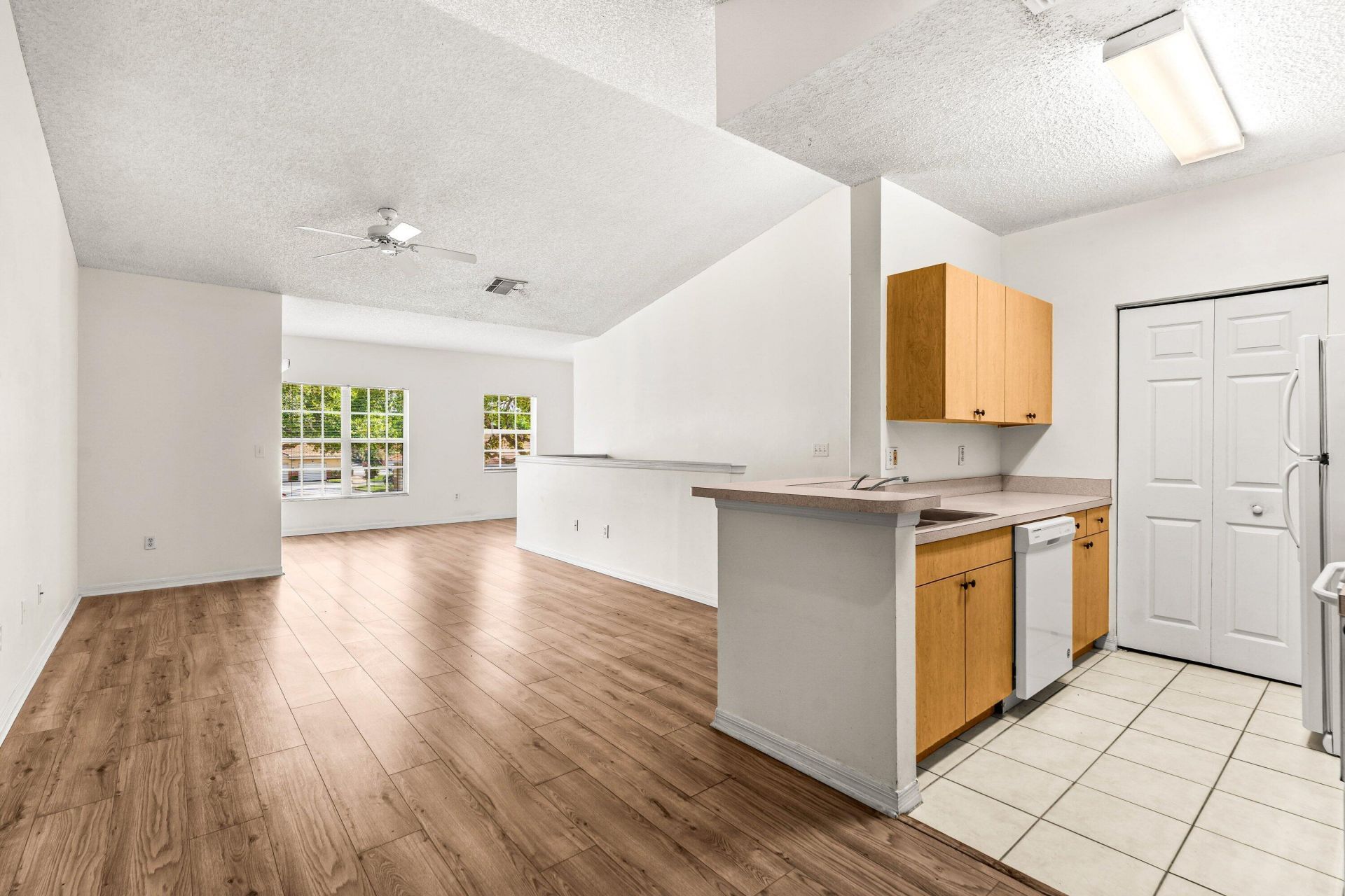 10336 Fox Trail Road S, Unit 1305, Royal Palm Beach, FL 33411 Photo