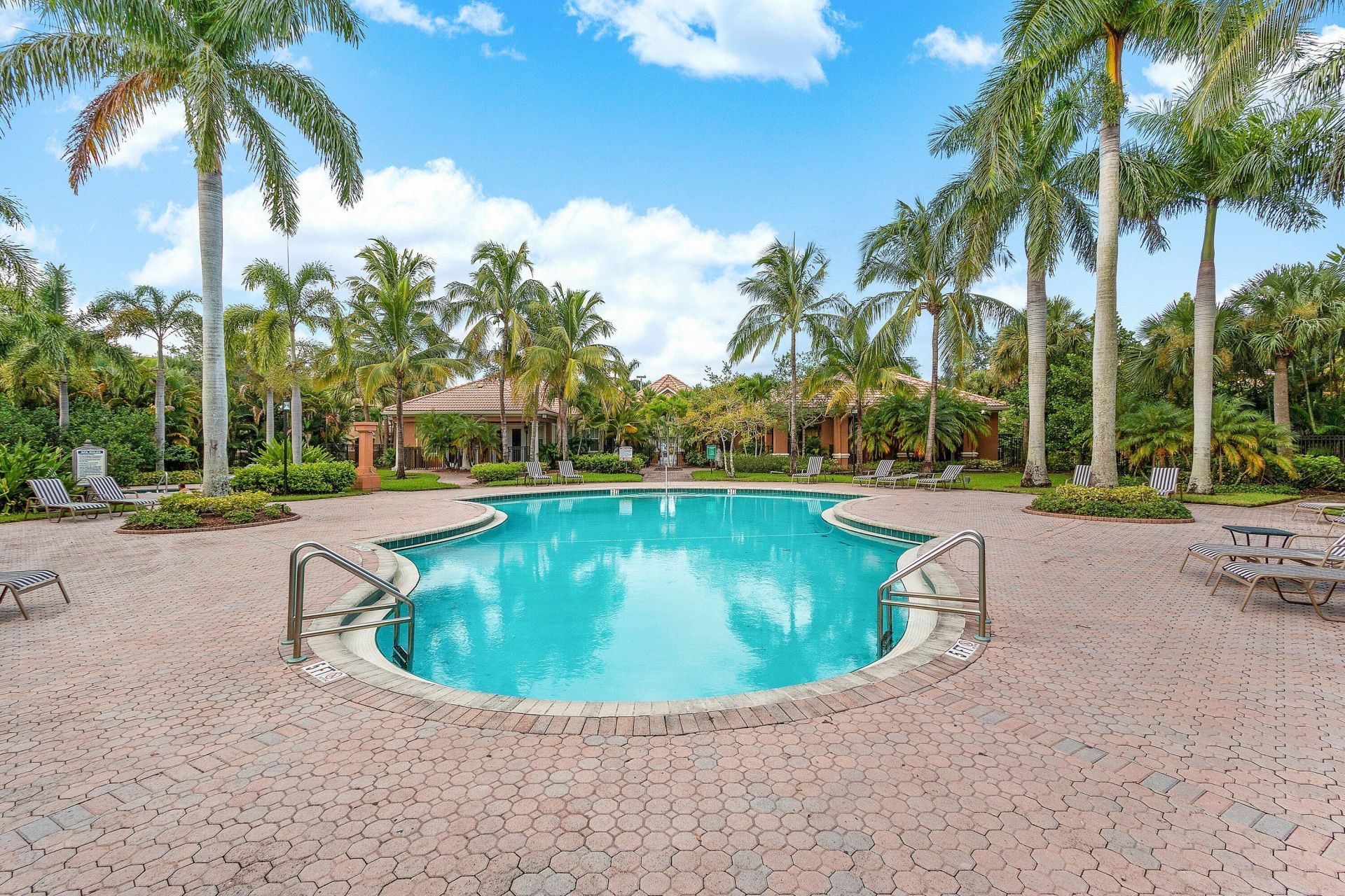 10336 Fox Trail Road S, Unit 1305, Royal Palm Beach, FL 33411 Photo