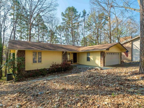 46 MALAGA Way, Hot Springs Village, AR 71909