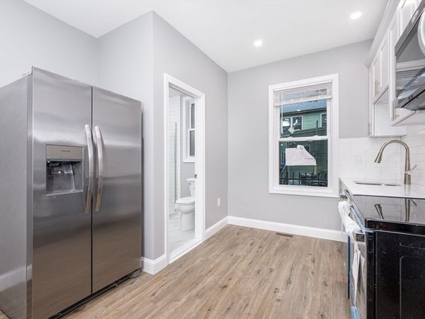 335-337 Windsor St, Unit 335, Cambridge, MA 02141