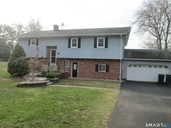 107 Country Club, Cheshire, CT 06410