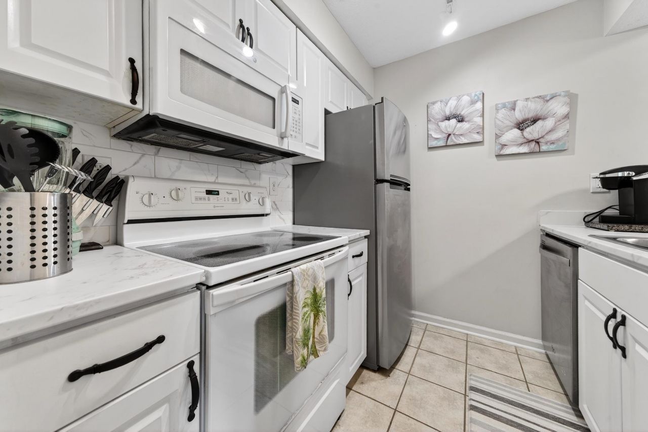 4715 Cobblestone Dr.  Photo 15