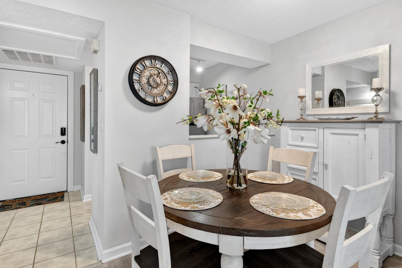 4715 Cobblestone Dr.  Photo 19