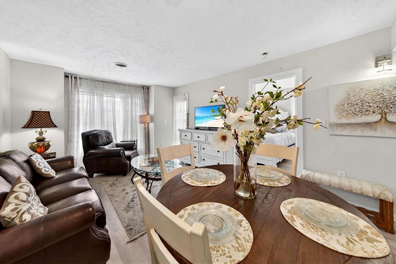 4715 Cobblestone Dr.  Photo 21