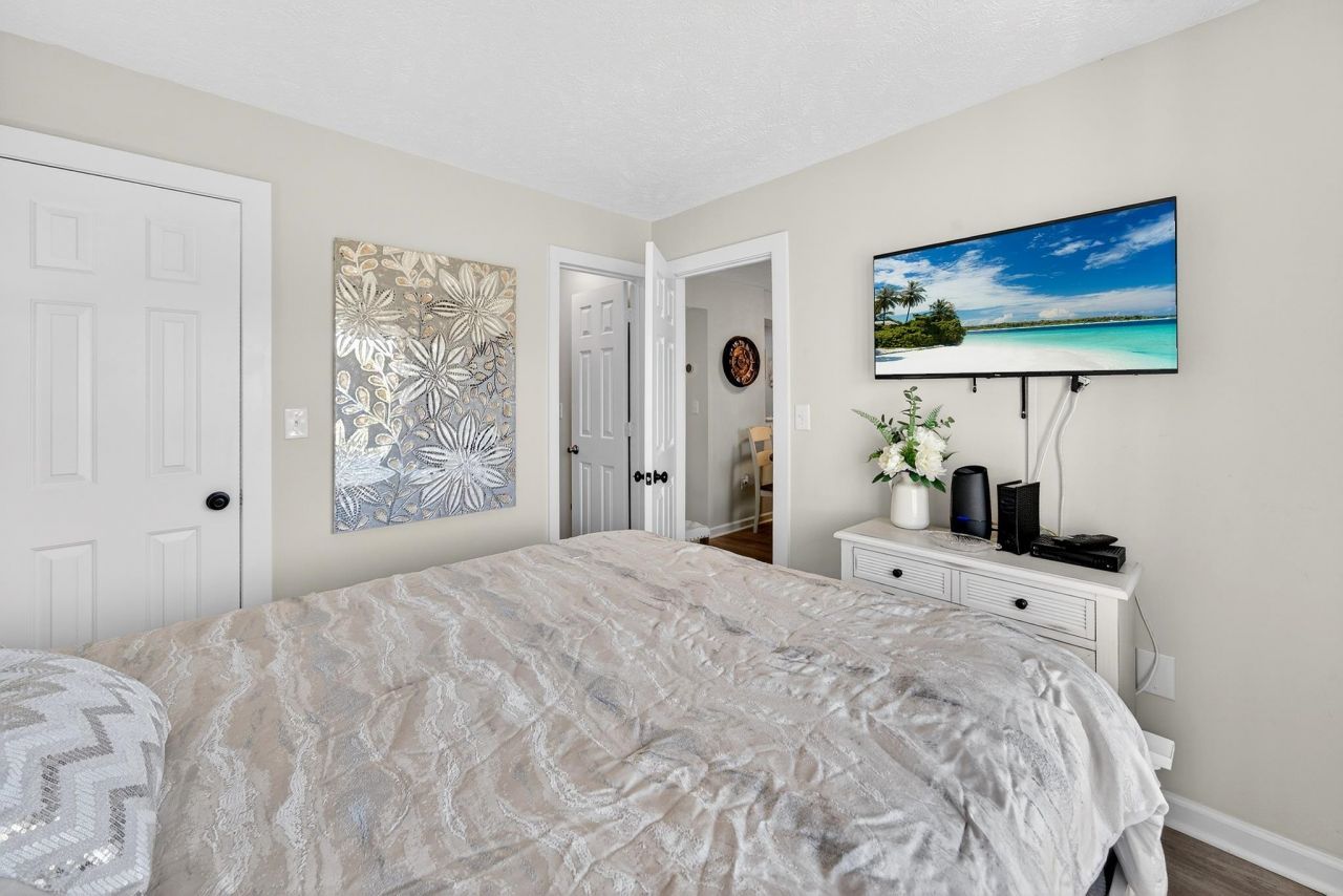 4715 Cobblestone Dr.  Photo 27