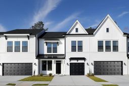 472 Ireland Way photo 4