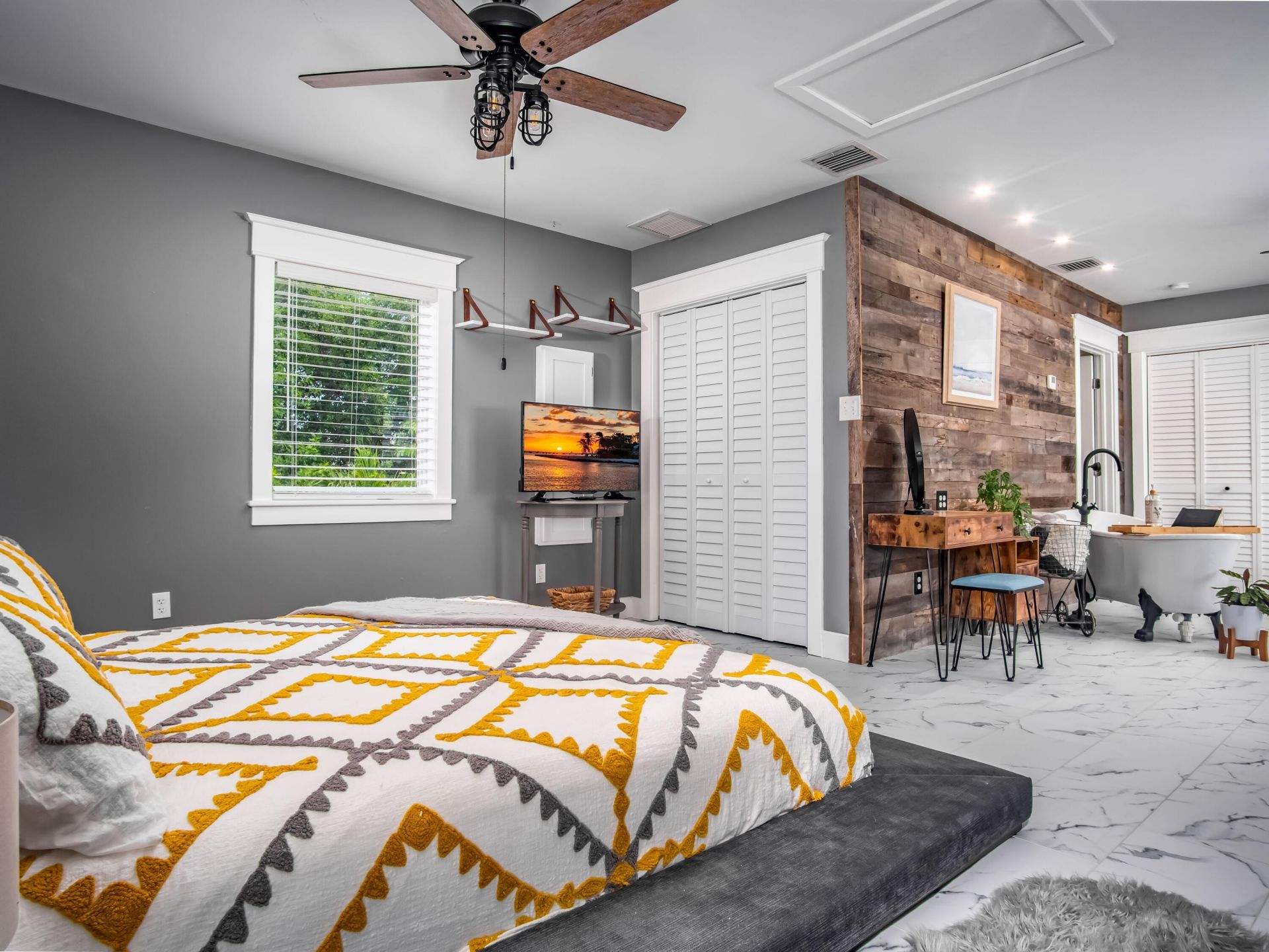 6 Shore Drive, Saddle Bunch, FL 33040 Photo