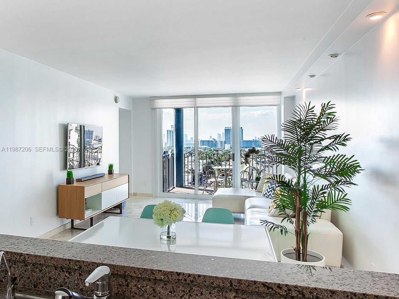 1500 Ocean Dr , Unit PH-10, Miami Beach, FL 33139 Photo