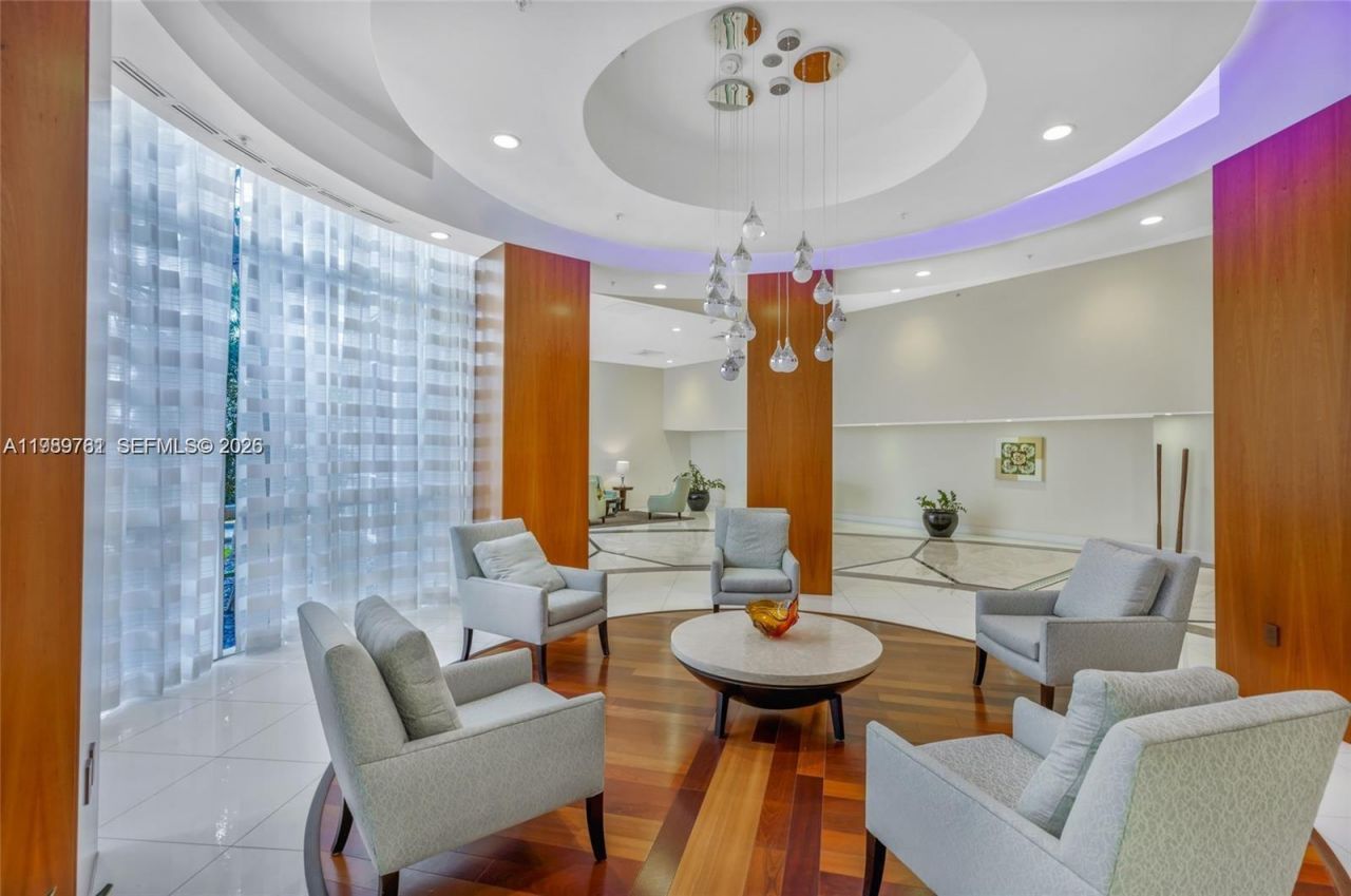 6301 Collins Ave , Unit 2804, Miami Beach, FL 33141 Photo